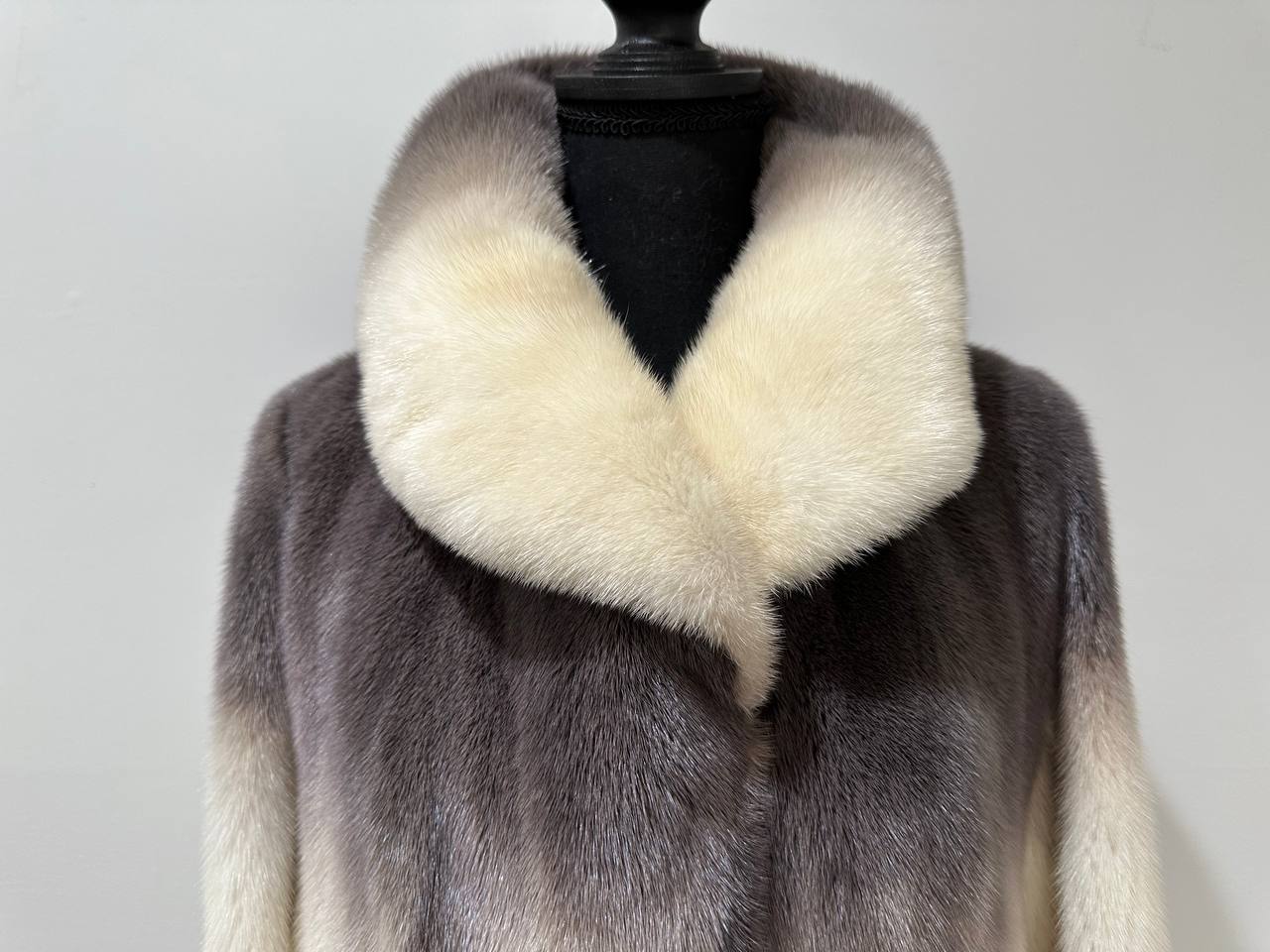 Luxury Natural Mink Fur Coat Gradient 1201142 M Shades Snow Cream Smoky Charcoal