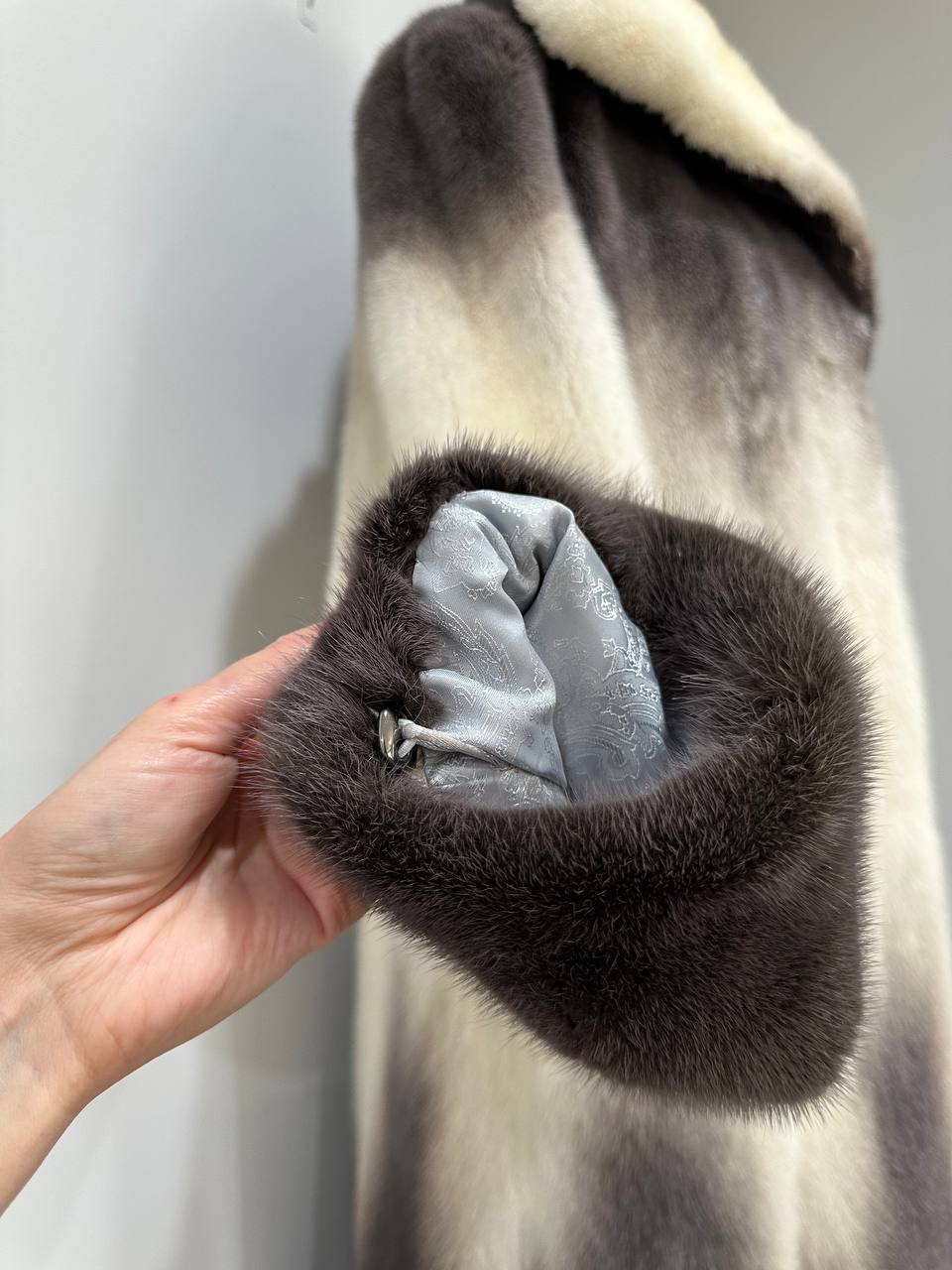 Luxury Natural Mink Fur Coat Gradient 1201142 M Shades Snow Cream Smoky Charcoal