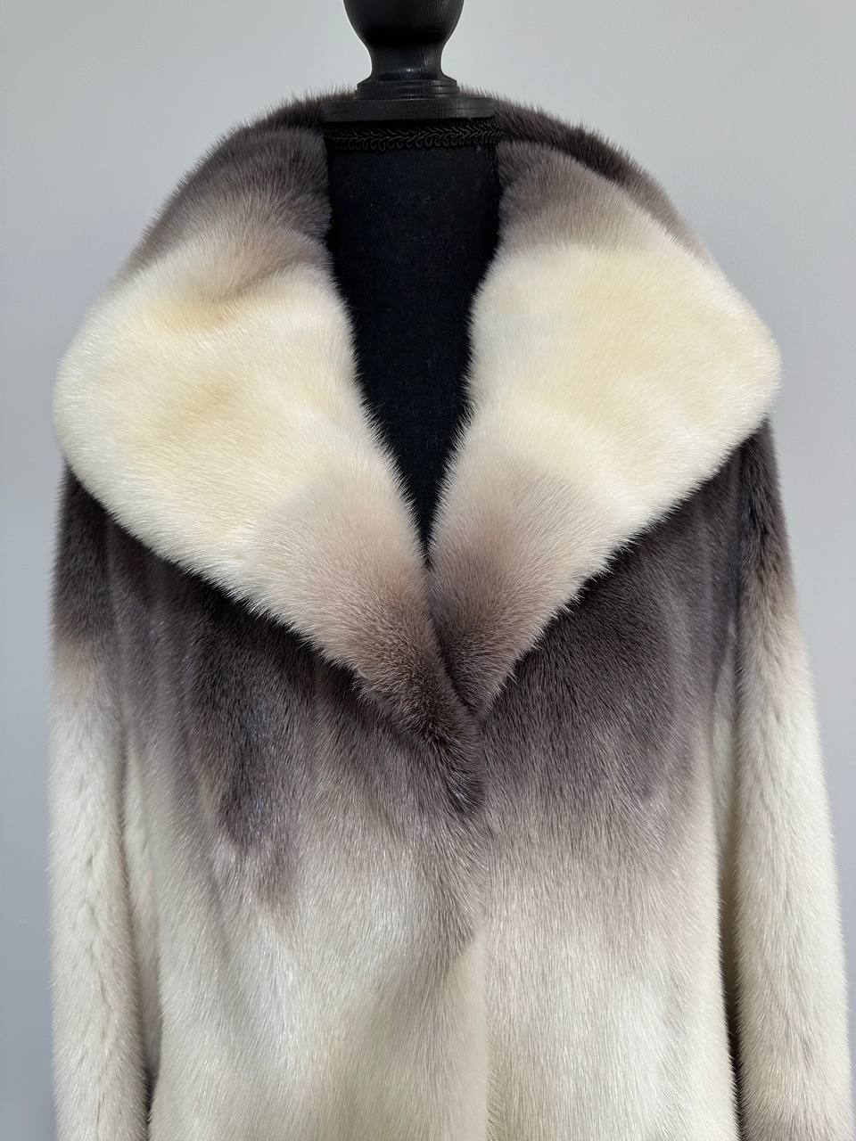 Luxury Natural Mink Fur Coat Gradient 1201142 M Shades Snow Cream Smoky Charcoal