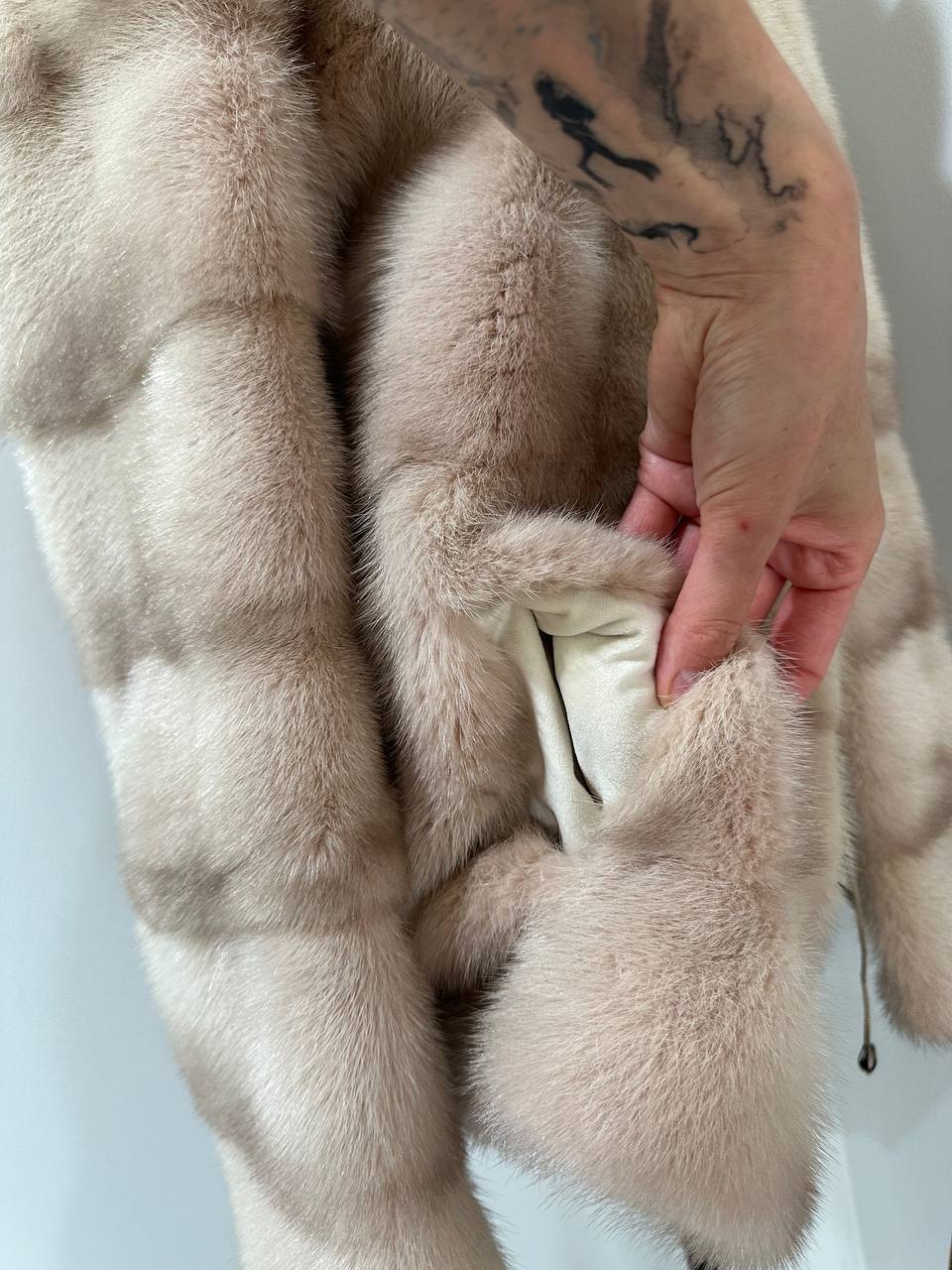 Stunning Pearl Beige Real Mink Fur Jacket – FURSTAR Exclusive Size S 1201143