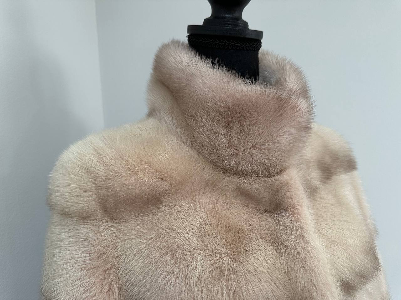 Stunning Pearl Beige Real Mink Fur Jacket – FURSTAR Exclusive Size S 1201143