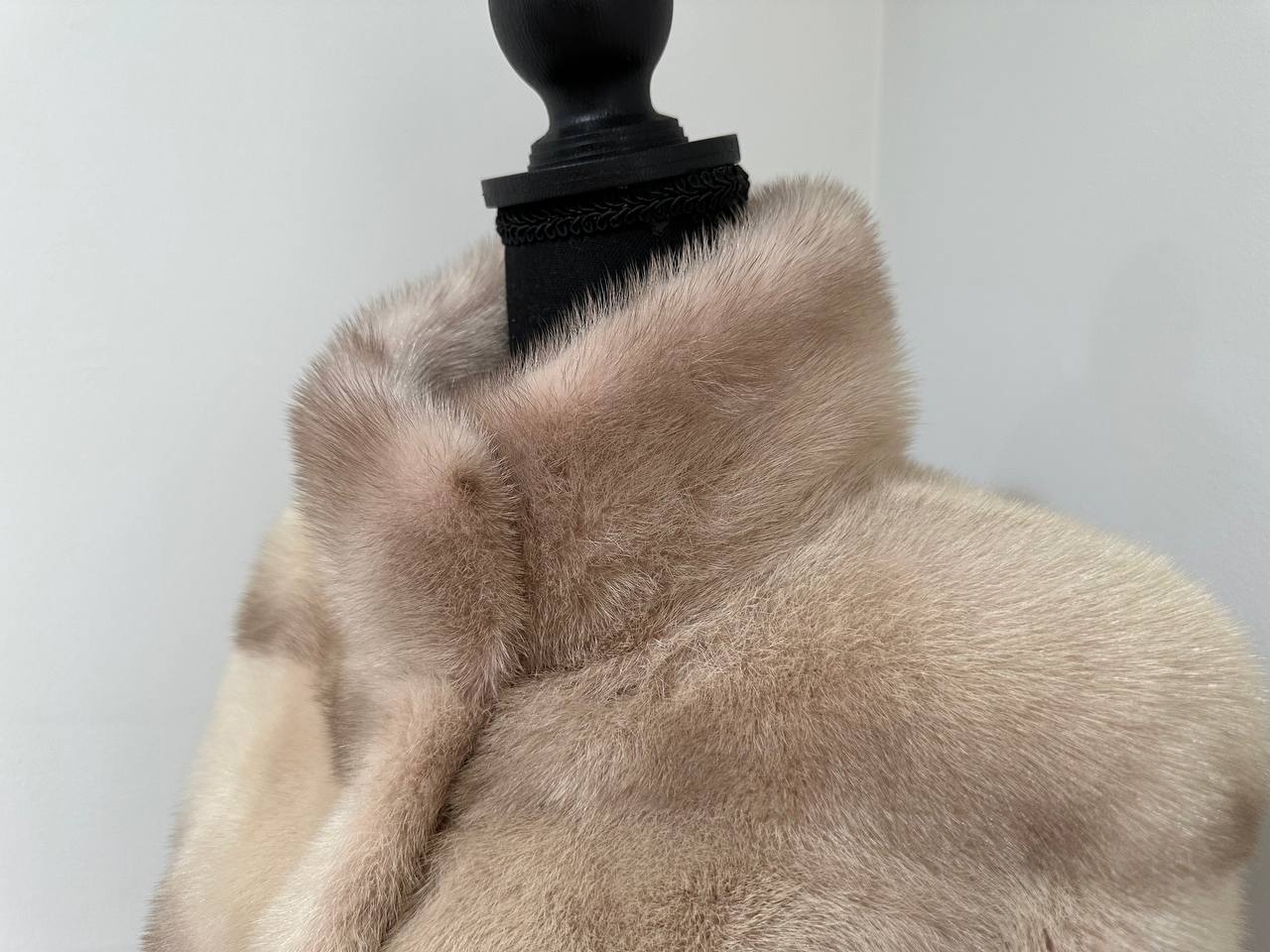 Stunning Pearl Beige Real Mink Fur Jacket – FURSTAR Exclusive Size S 1201143