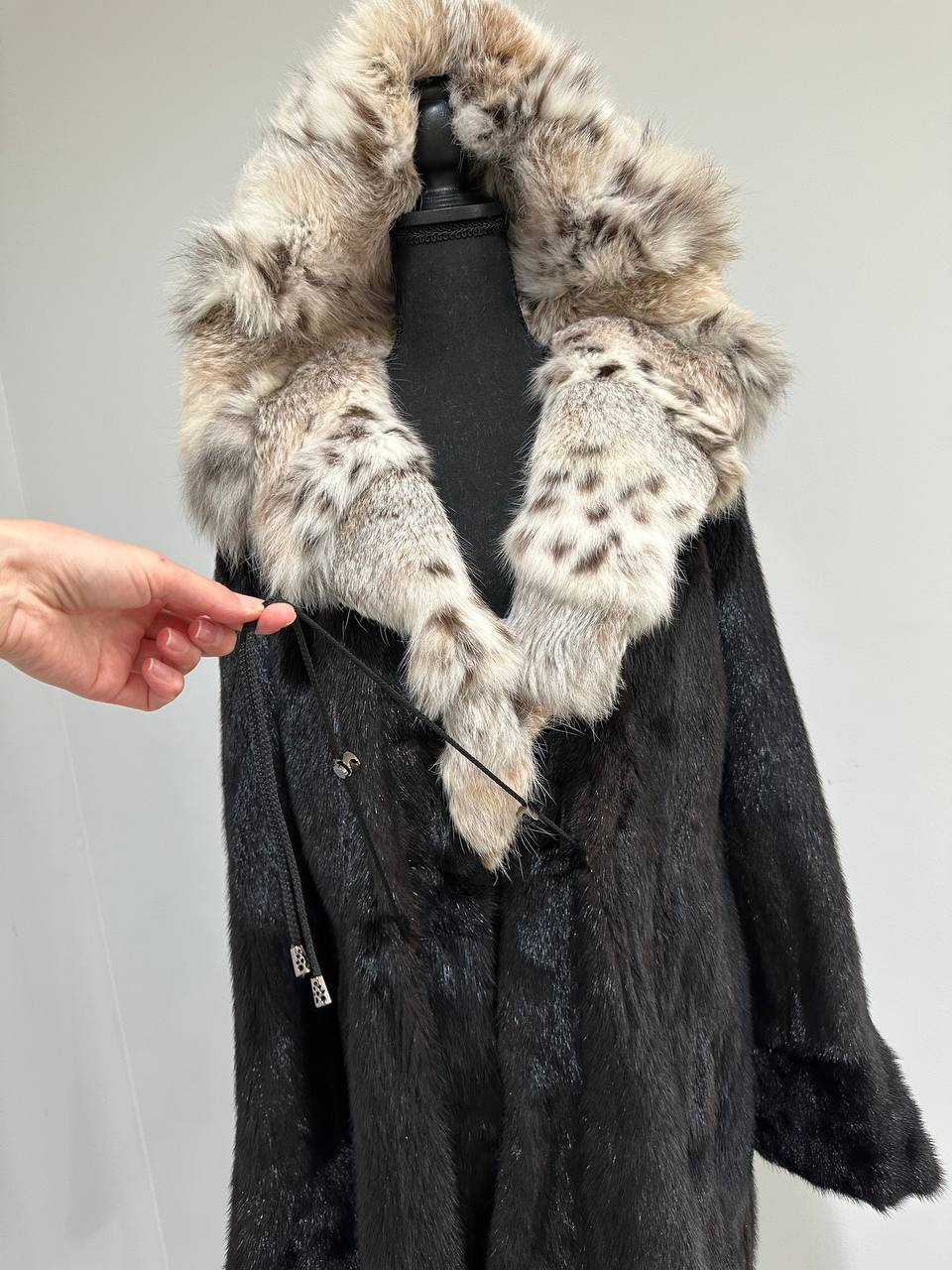 NEW Natural Real Dark Brown Black Mink M size Coat Natural Lynx Hooded 1201140