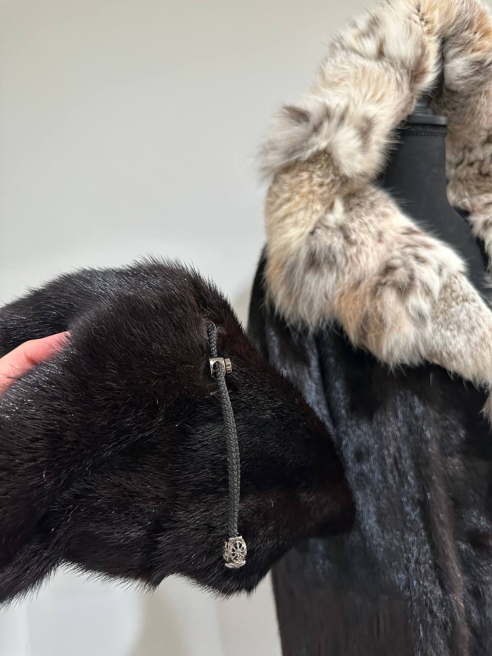 NEW Natural Real Dark Brown Black Mink M size Coat Natural Lynx Hooded 1201140