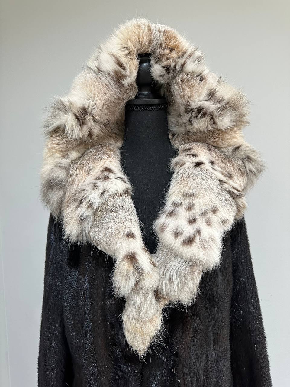 NEW Natural Real Dark Brown Black Mink M size Coat Natural Lynx Hooded 1201140