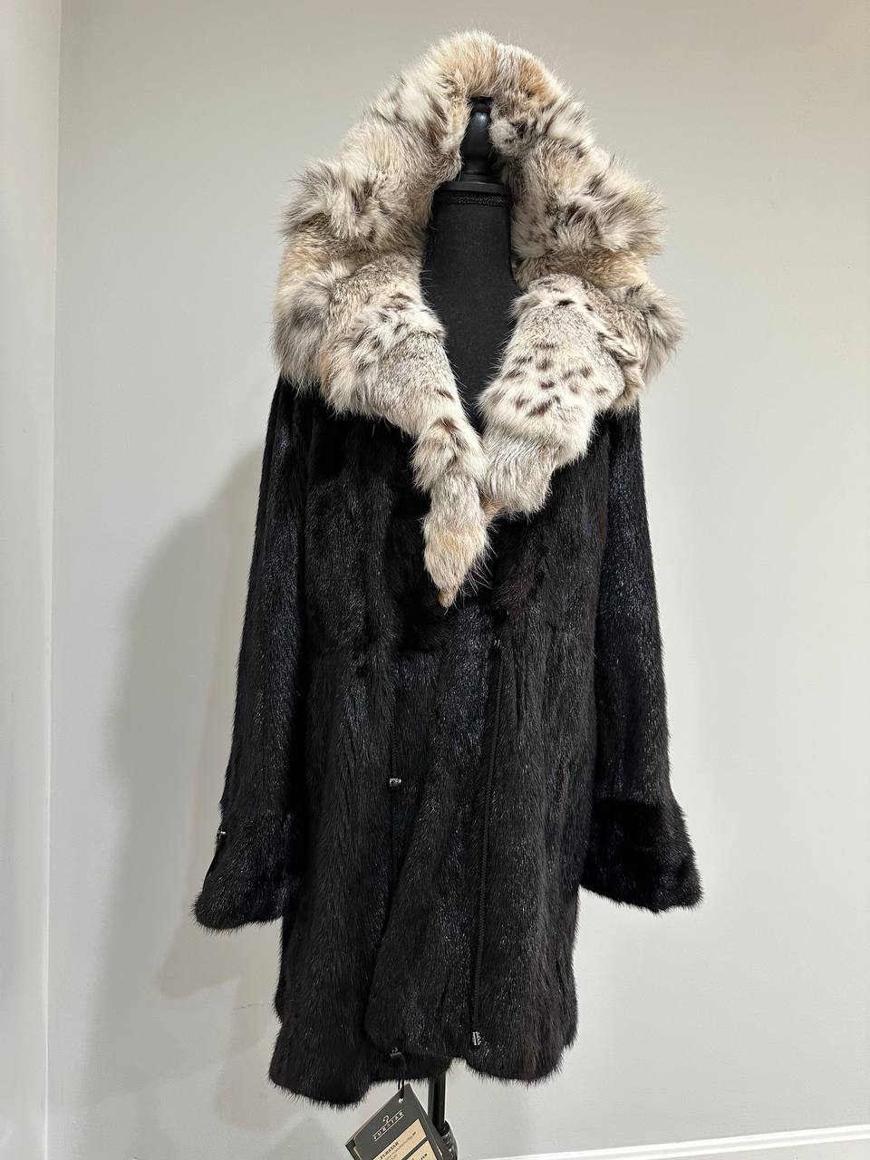 NEW Natural Real Dark Brown Black Mink M size Coat Natural Lynx Hooded 1201140