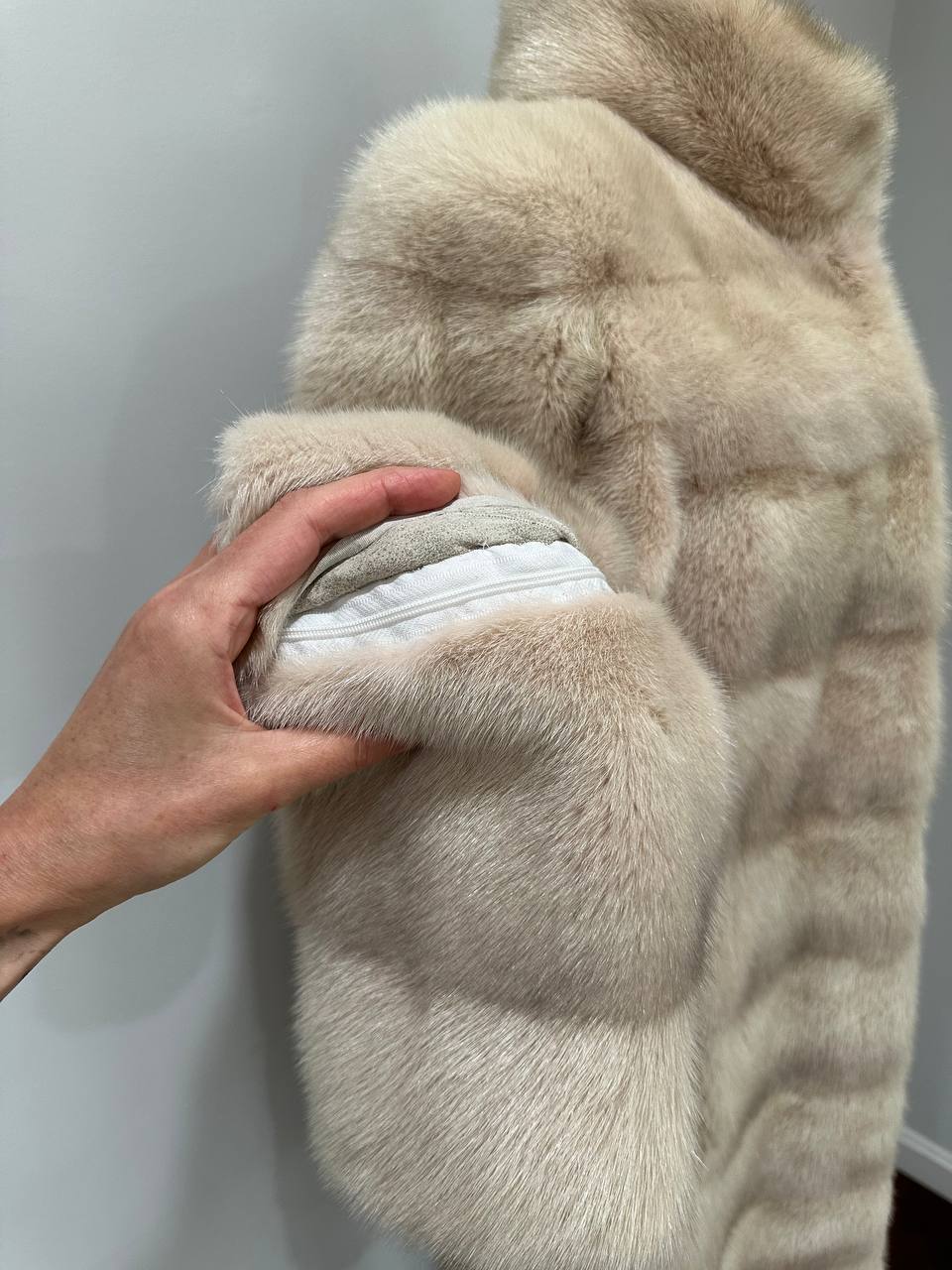 Luxury Natural Real Mink Fur Coat with Detachable Sleeves  size S 1201141 Exclusive