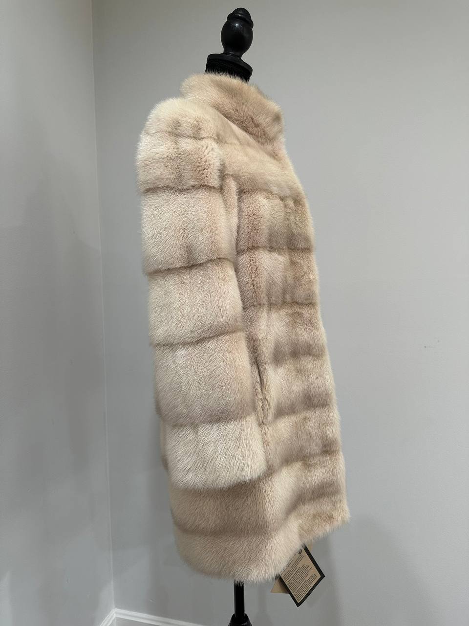 Luxury Natural Real Mink Fur Coat with Detachable Sleeves  size S 1201141 Exclusive