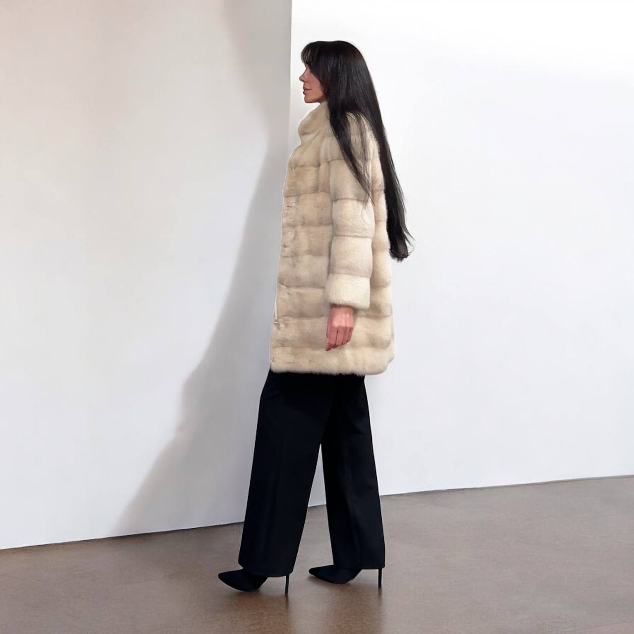 Luxury Natural Real Mink Fur Coat with Detachable Sleeves  size S 1201141 Exclusive
