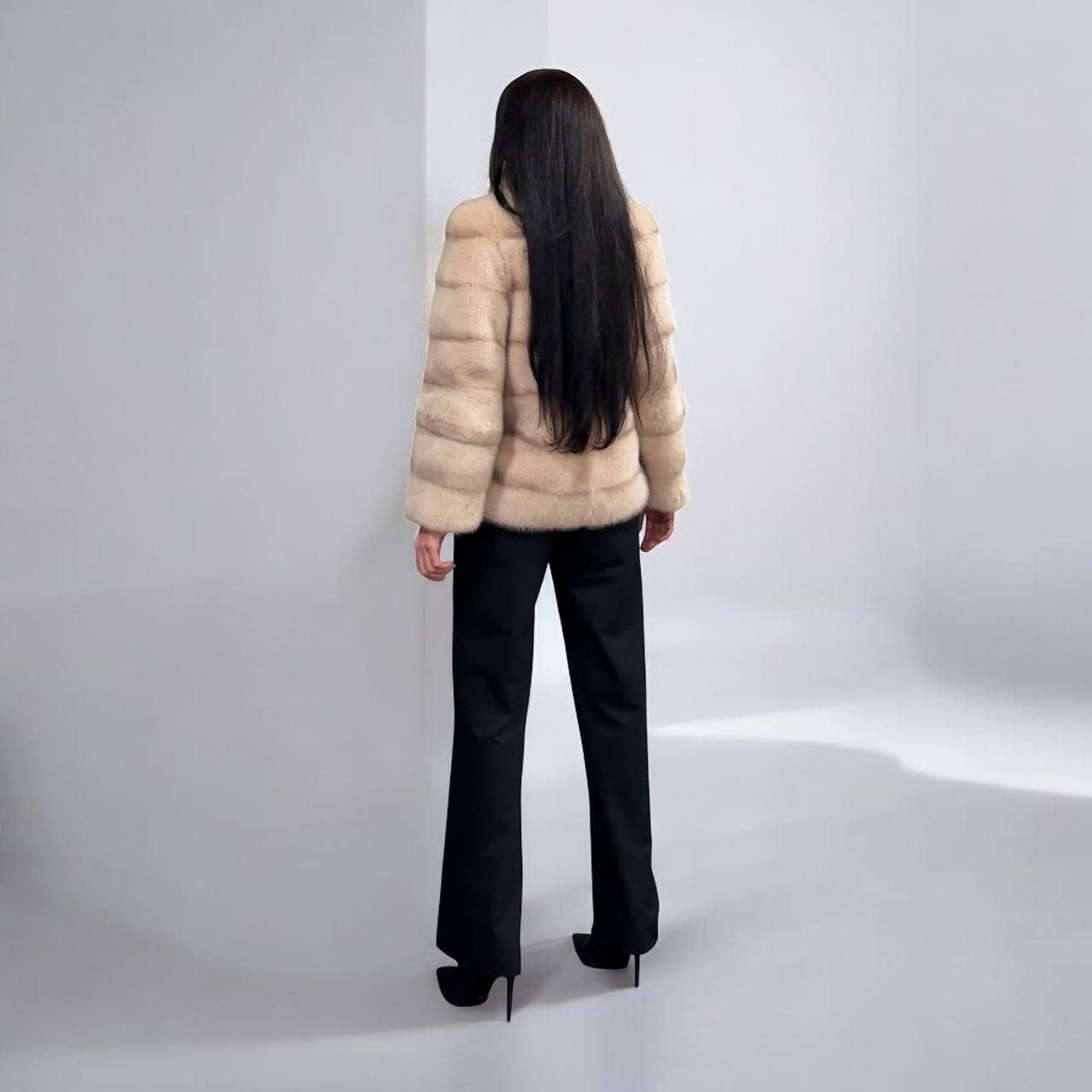 Stunning Pearl Beige Real Mink Fur Jacket – FURSTAR Exclusive Size S 1201143