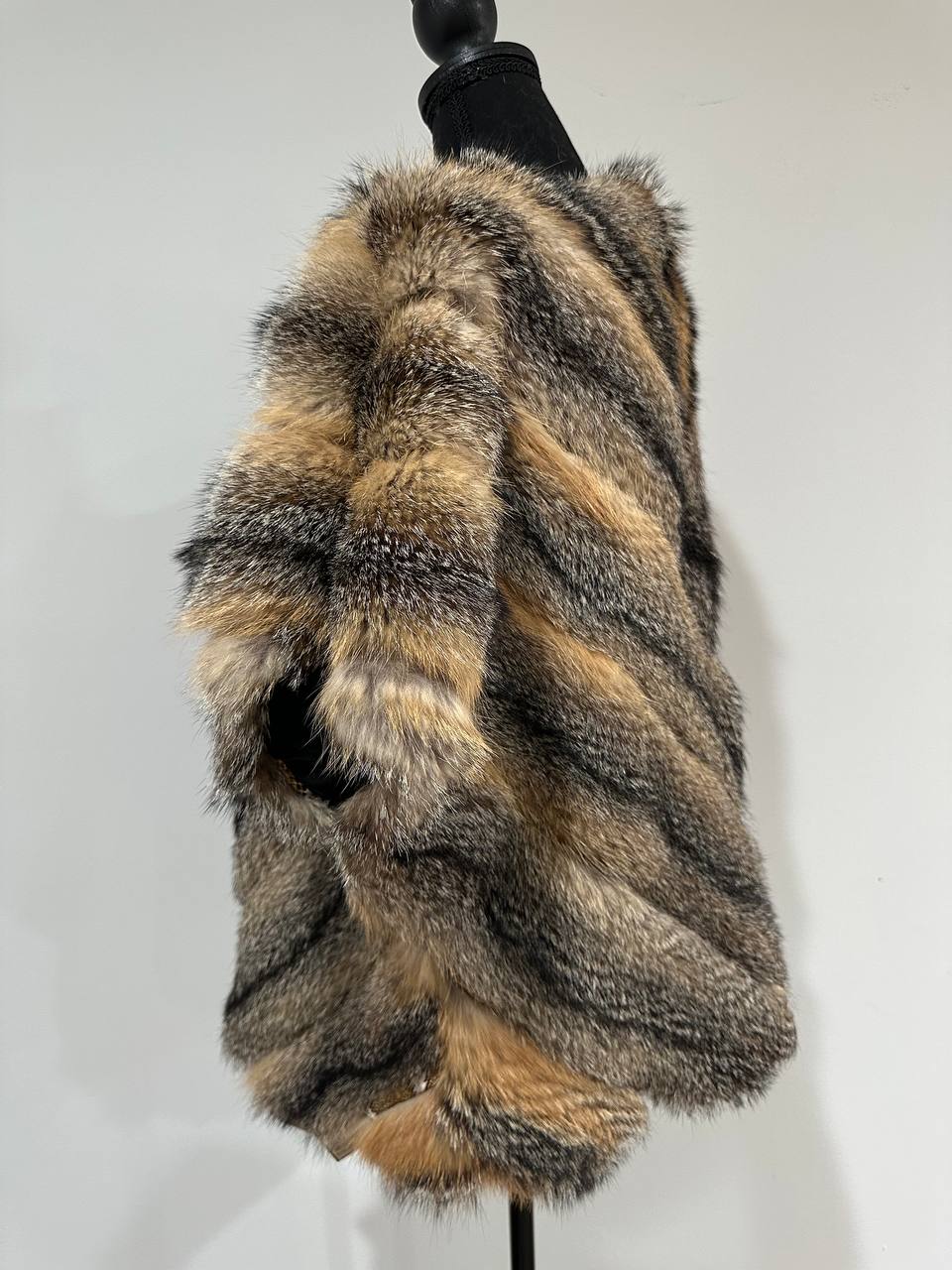 Women's Brand New Real natural coyote Fur VEST waist Coat Sleeves Less 1109979 size L XL