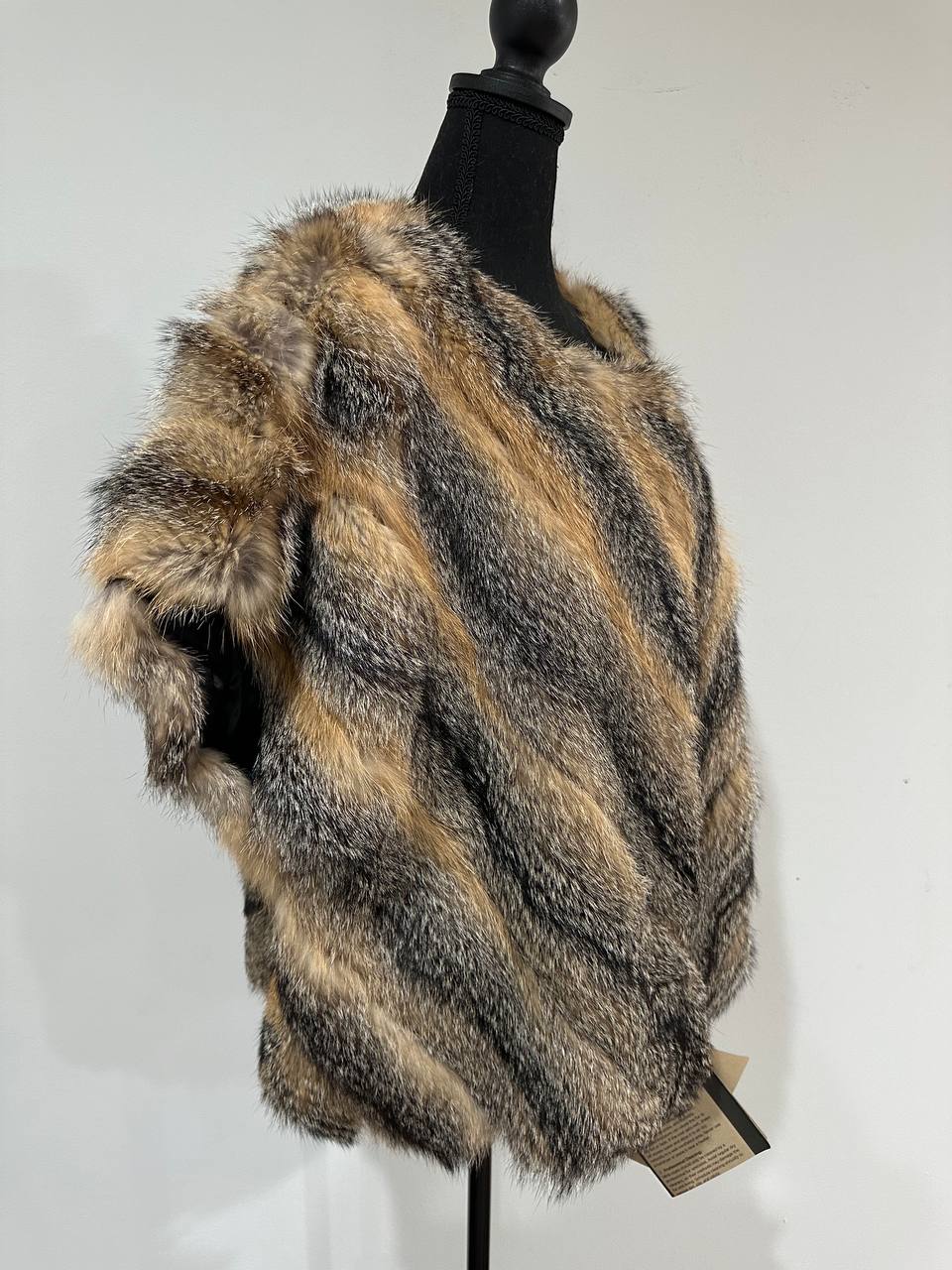 Women's Brand New Real natural coyote Fur VEST waist Coat Sleeves Less 1109979 size L XL