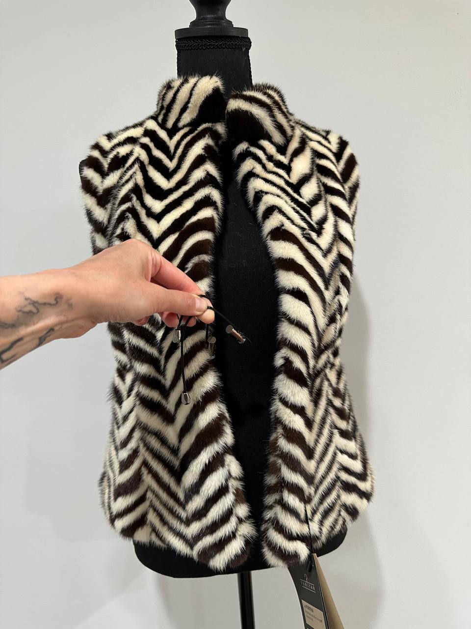 WOMEN MINK REAL FUR VEST zebra print SIZE XS 1201128 without sleeves BRANDED