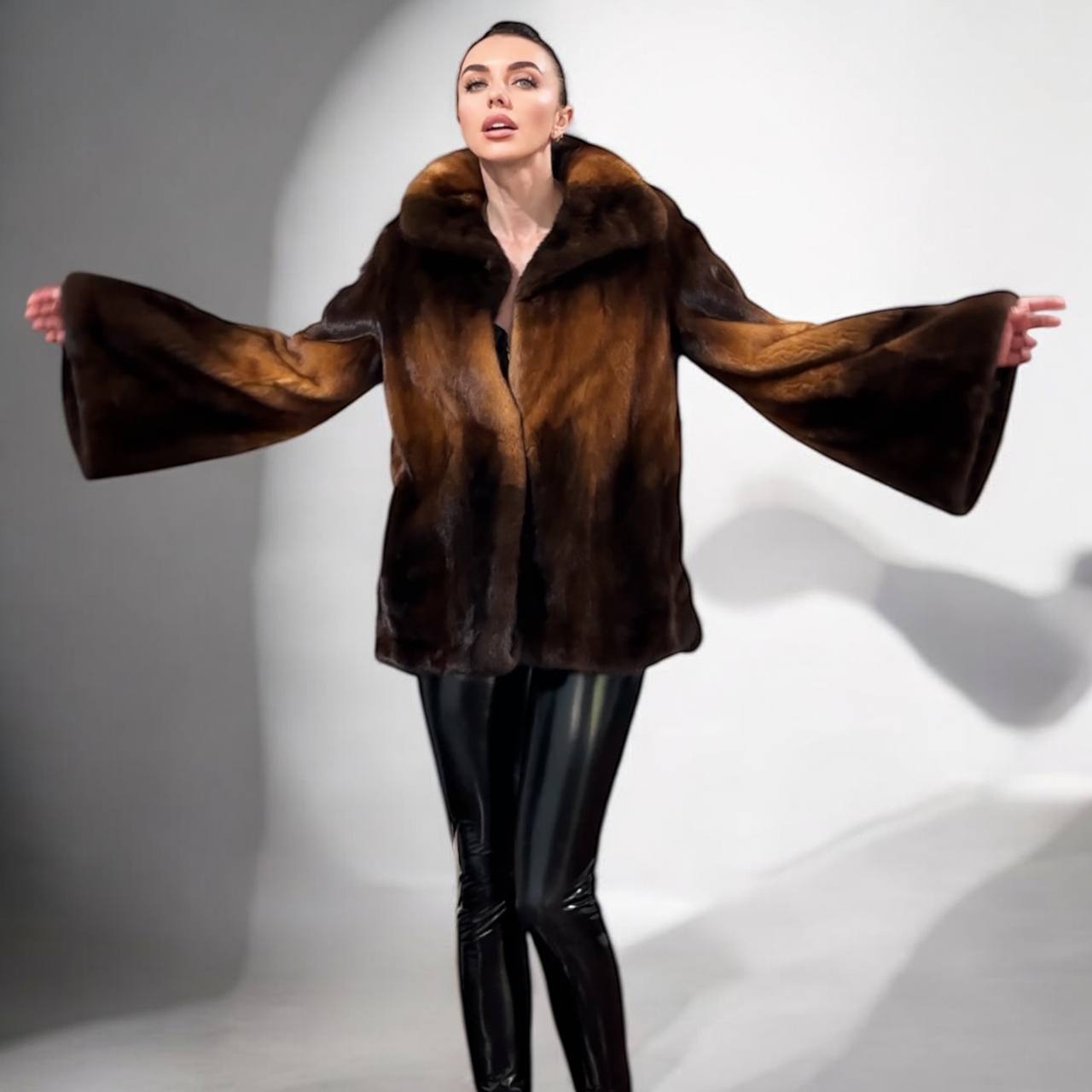 New Real Luxury Mink Fur Coat with Dramatic Flared “Butterfly” Sleeves size L 1201122