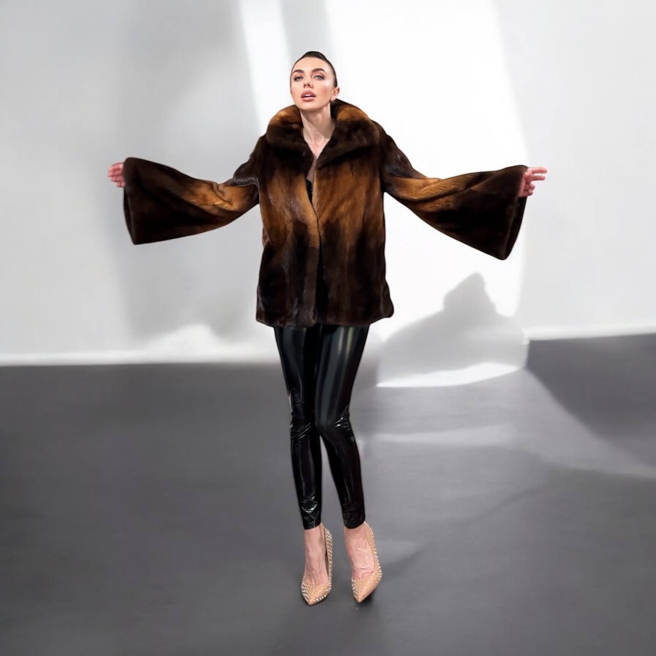 New Real Luxury Mink Fur Coat with Dramatic Flared “Butterfly” Sleeves size L 1201122