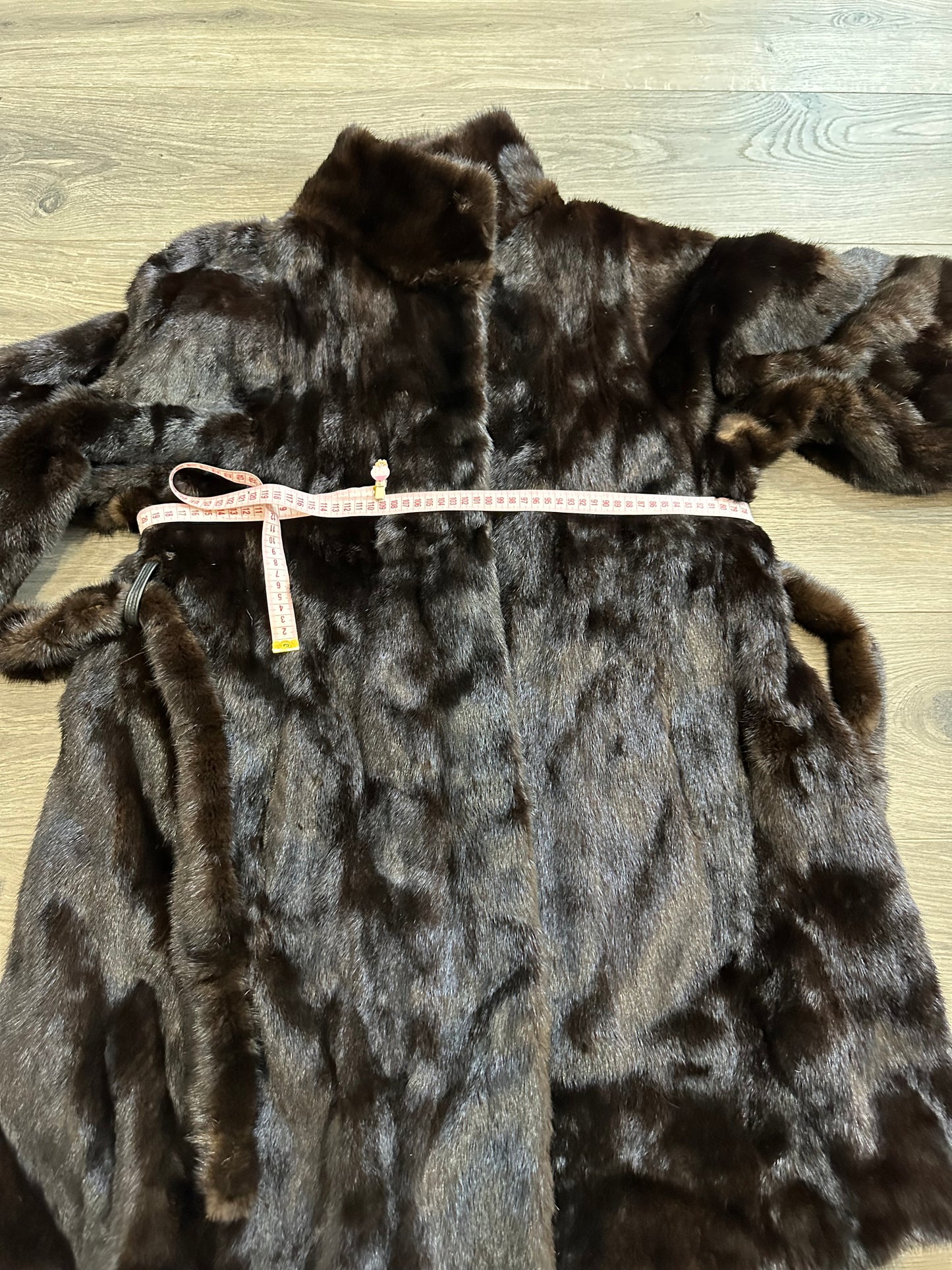 women real mink fur coat with belt dark brown color size L NEW!!! 1109927