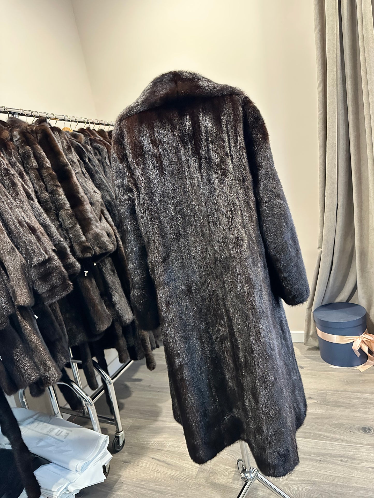 New 100% genuine real Natural mink fur coat jacket 1109829 size L dark brown