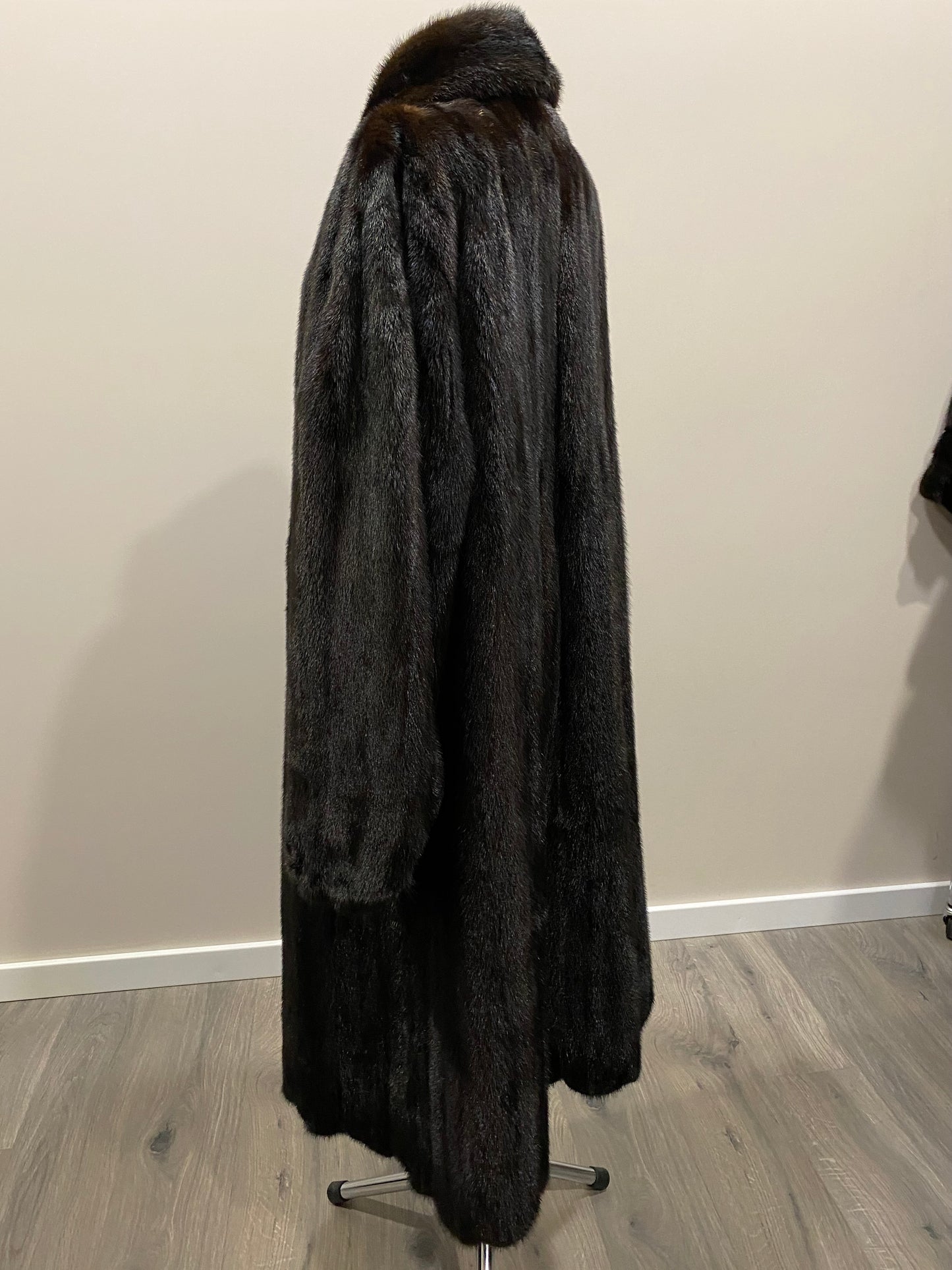 genuine real mink fur coat jacket 1109815 size L new dark brown color