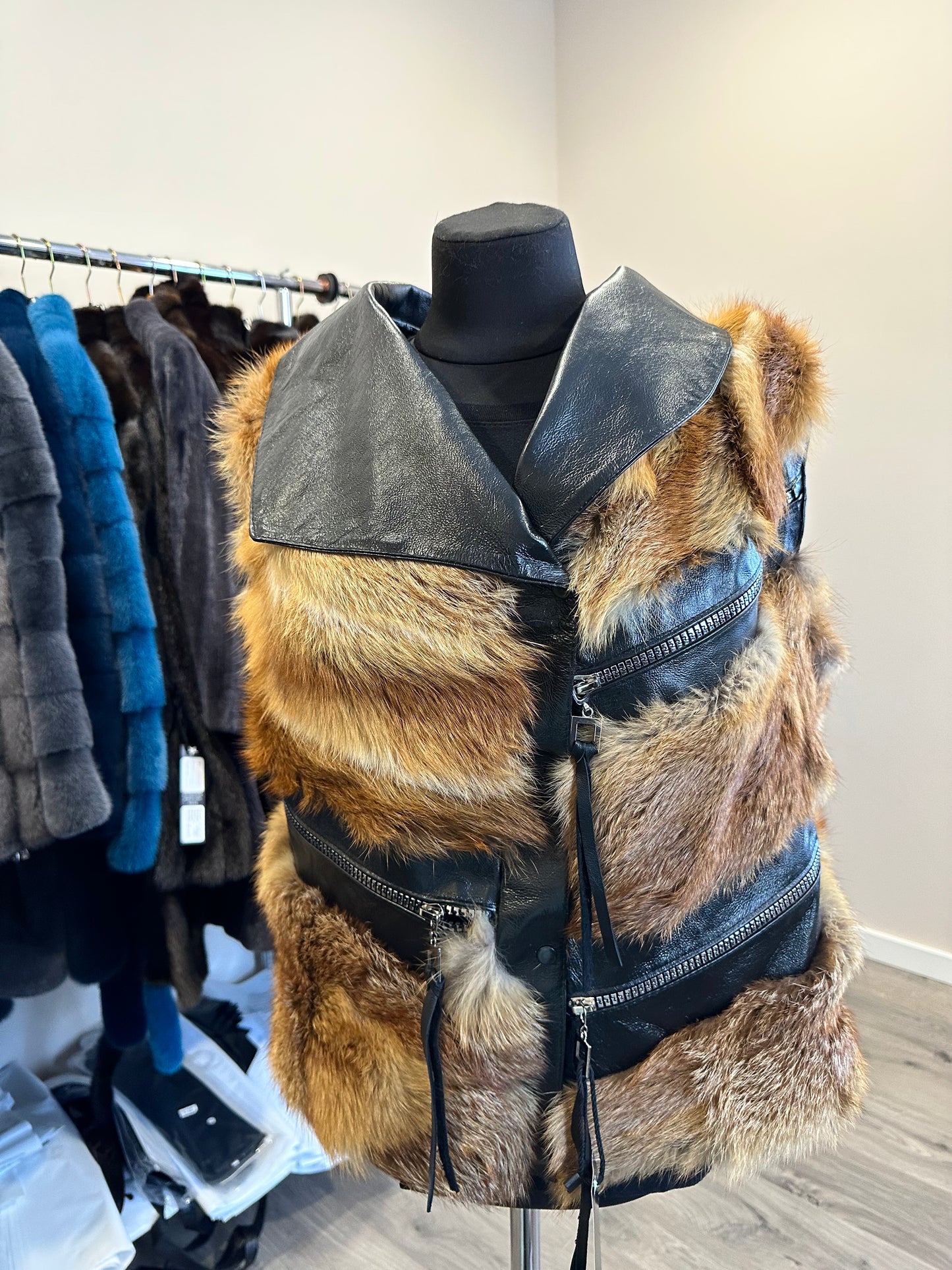 REAL genuine FOX fur women vest L SIZE LEATHER 1109903 WITHOUT SLEEVES