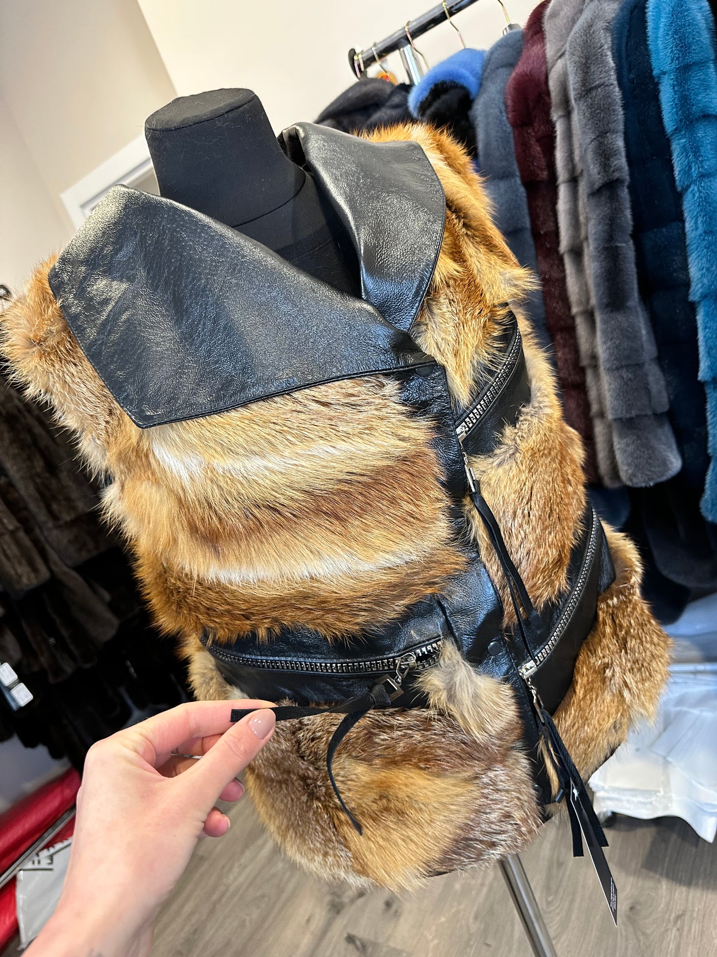REAL genuine FOX fur women vest L SIZE LEATHER 1109903 WITHOUT SLEEVES