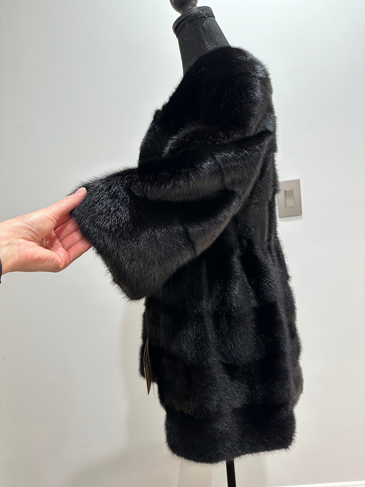 REAL Mink FUR jacket SHORT SLEEVE coat GENUINE 1201070 BLACK size S NEW Luxury