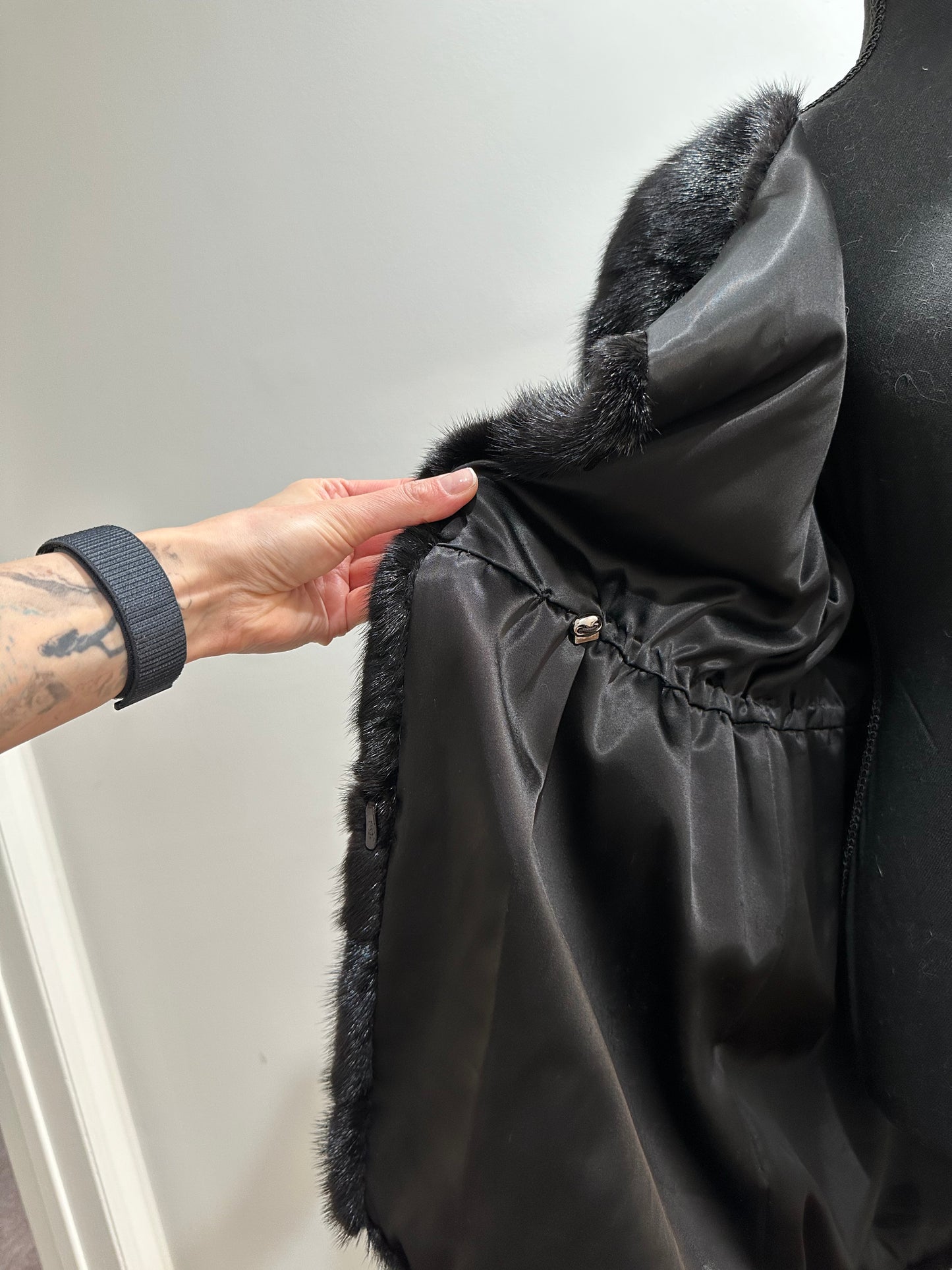 REAL Mink FUR jacket SHORT SLEEVE coat GENUINE 1201070 BLACK size S NEW Luxury