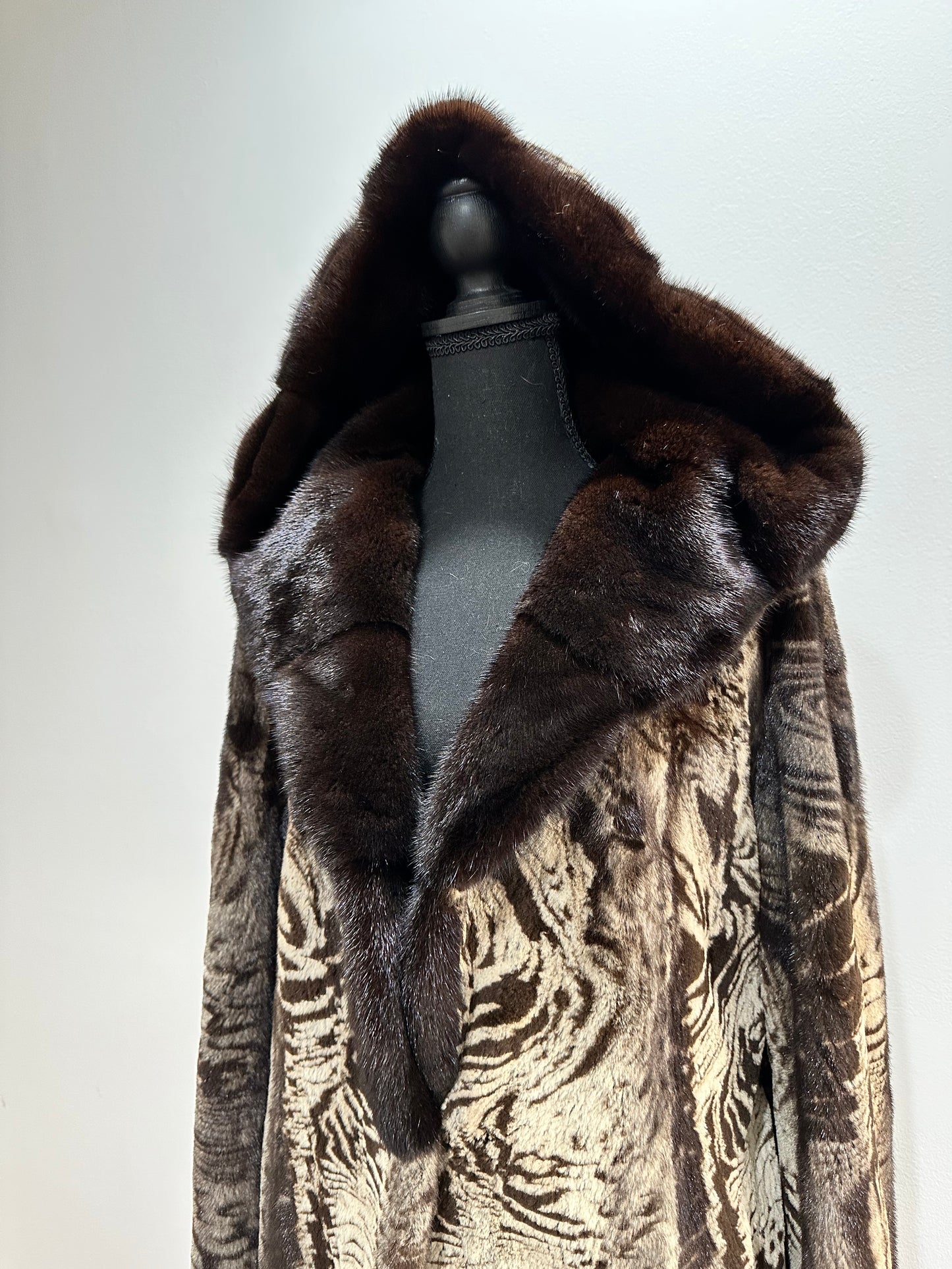 New women Real Natural Luxurious Sheared Mink Fur Coat with Hood 1201087 size M belt