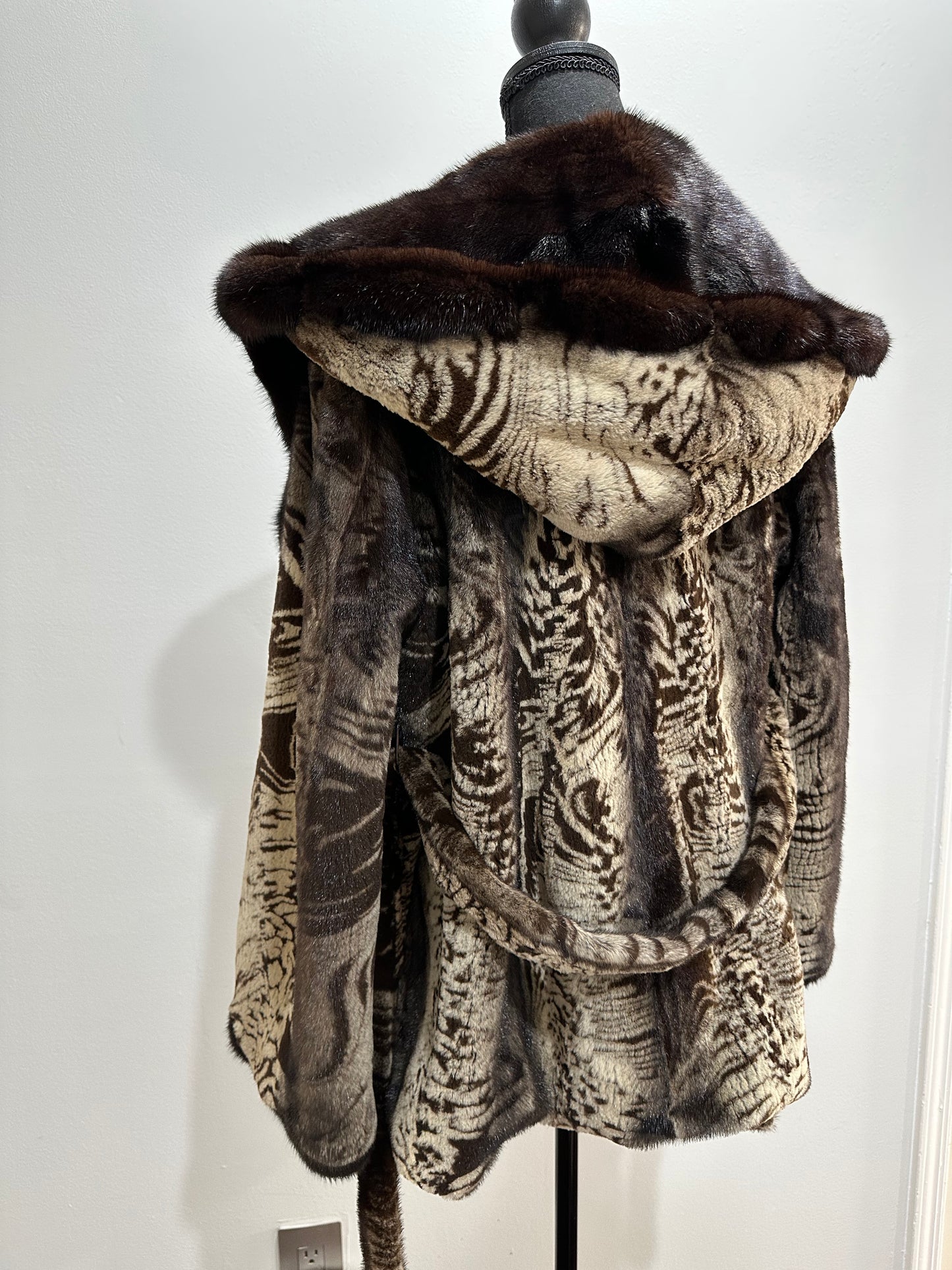 New women Real Natural Luxurious Sheared Mink Fur Coat with Hood 1201087 size M belt