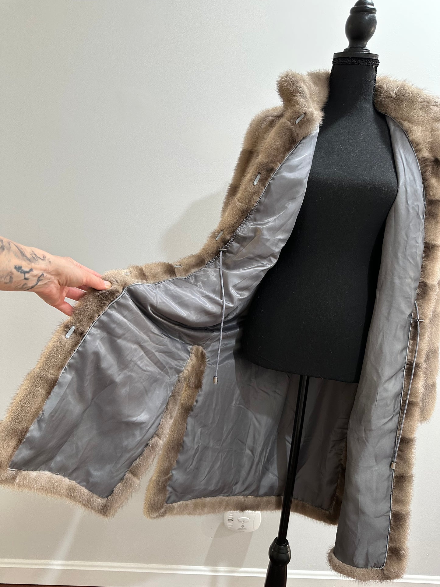 New LONG coat JACKET size M REAL FULL SKIN FUR MINK 1201059 HORIZONTAL